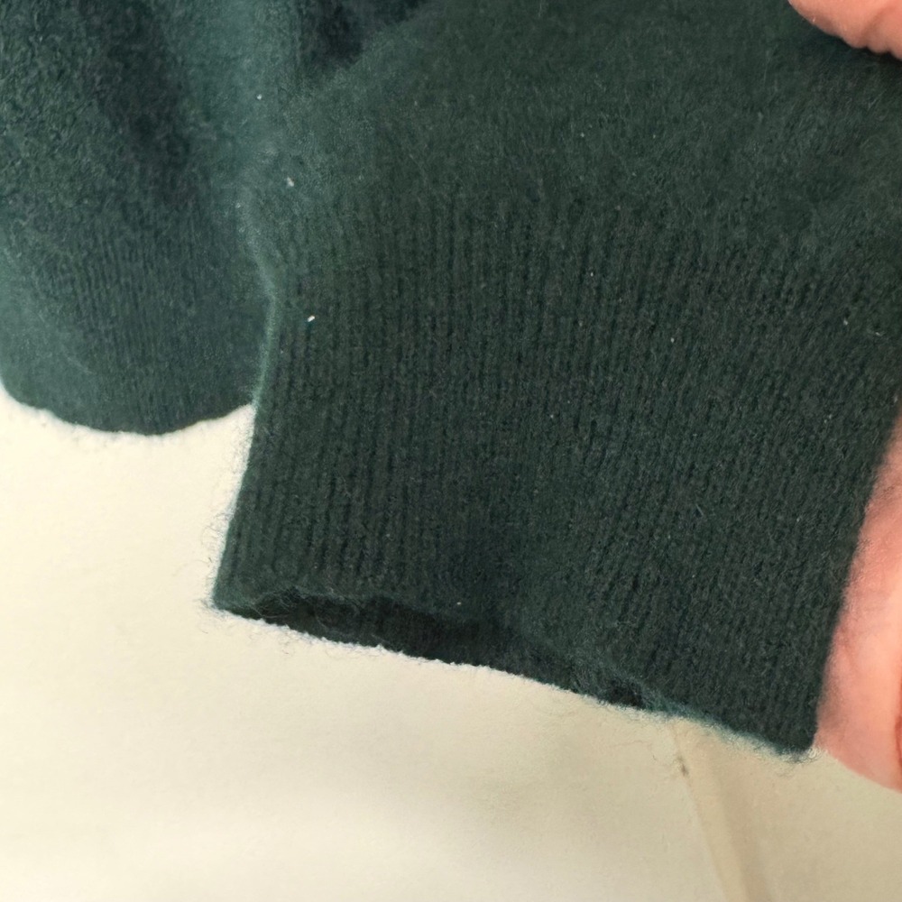 Lands' End Cashmere Sweater Women's Crewneck Green Medium - Picture 3 of 8